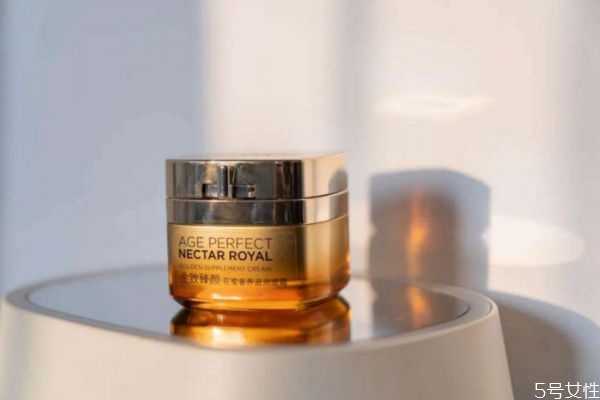 欧莱雅小蜜罐面霜孕妇可以用吗？欧莱雅小蜜罐面霜搓泥吗