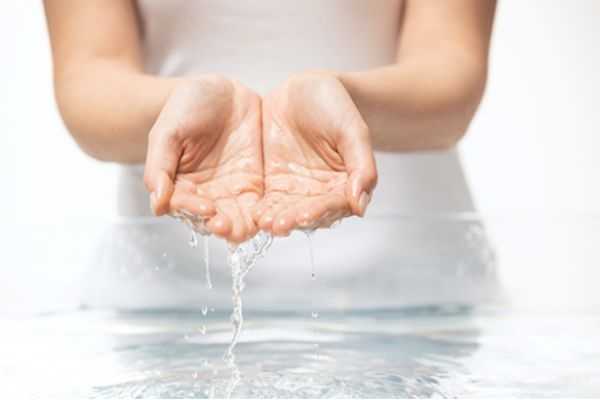 干皮变油皮怎么回事 干皮变油皮的原因及解决方法