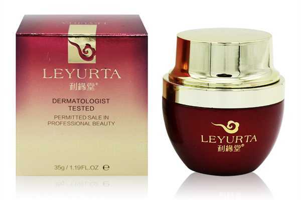 晚霜可以去黑眼圈吗？晚霜有什么作用和功效