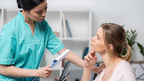 脸上的皮肤粗糙怎么办?皮肤粗糙的护理方法 脸上的皮肤粗糙怎么办?皮肤粗糙的护理方法