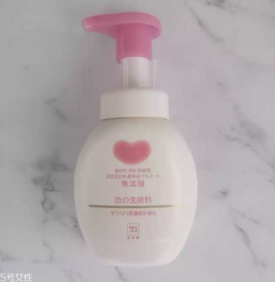 cow洗面奶和肌研极润洗面奶哪个好