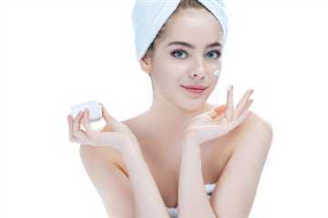 夏天适合用面霜吗？夏天用面霜还是乳液好