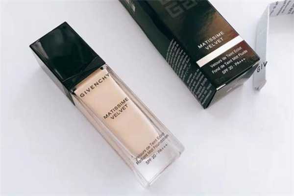 纪梵希绒雾哑光粉底液怎么样