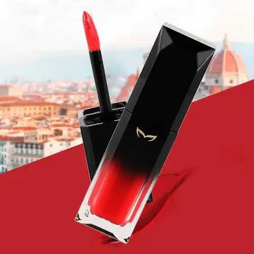 唇蜜涂在嘴上会觉得油吗？唇蜜对唇部的作用