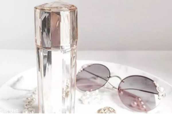 肌底精华液怎么使用 肌底精华液怎么使用