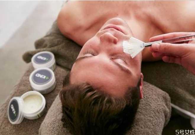 刷酸会爆痘吗？刷酸后爆痘怎么处理