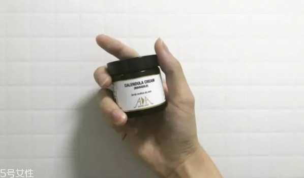 油痘皮适合的护肤品