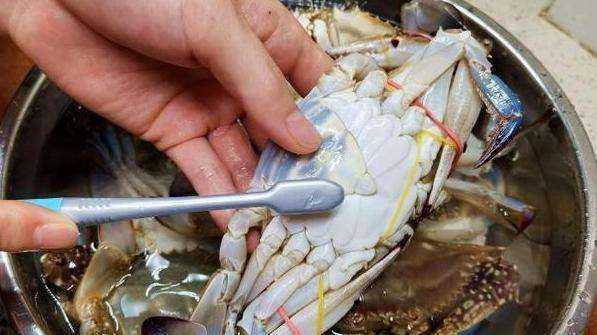 大闸蟹的清洗方法 大闸蟹的清洗方法