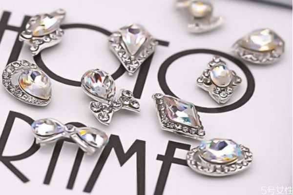 橘朵四色眼影盘哪个好看 橘朵四色眼影盘哪个好看