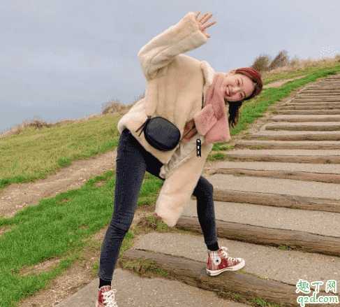 羊羔毛外套怎么搭配显瘦又好看 羊羔毛外套怎么搭配显瘦又好看