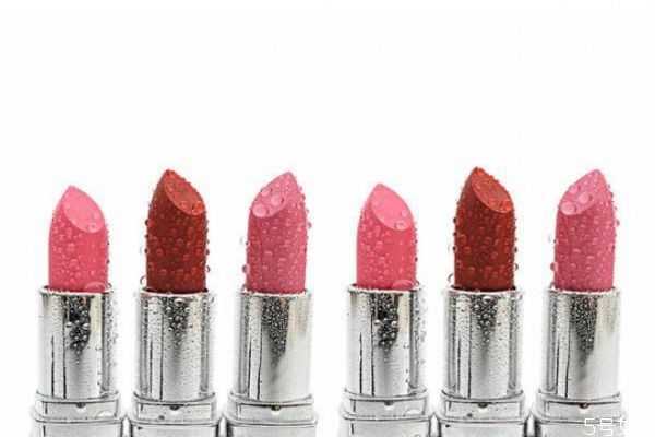 口红融化后可以修复吗？口红蹭到衣服上怎么办