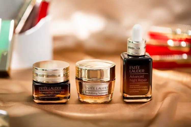 雅诗兰黛适合什么年龄段的人用 雅诗兰黛适合什么年龄段的人用