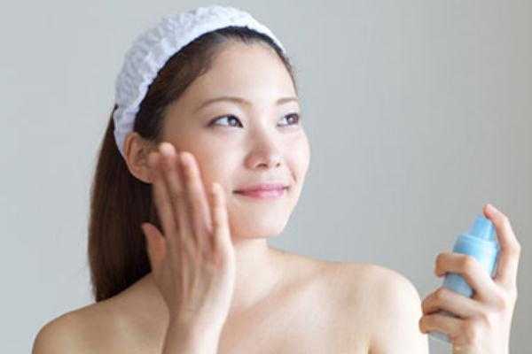 保湿喷雾是干什么用的 保湿喷雾哪个牌子好用