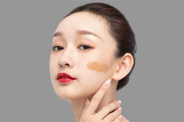 日系清新装要用粉底液吗 日系清新装要用粉底液吗