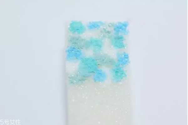 圆点爱心美甲教程 线条美甲教程