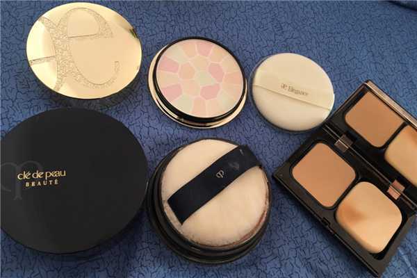 e大饼和纪梵希散粉哪个好用