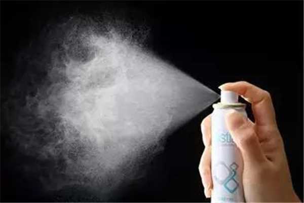 喷防晒喷雾前要做什么？涂防晒喷雾的正确步骤