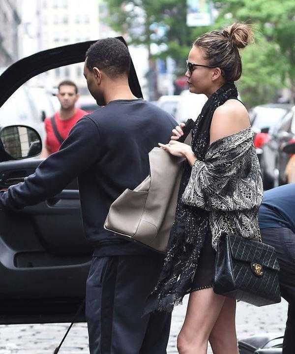 明星光环下的香奈儿:那些钟爱香奈儿的街拍明星们 明星光环下的香奈儿:那些钟爱香奈儿的街拍明星们