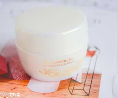 卸妆膏适合油性皮肤吗 挑对了不长粉刺