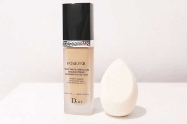 迪奥恒久凝脂粉底液怎么用 迪奥恒久凝脂粉底液怎么用