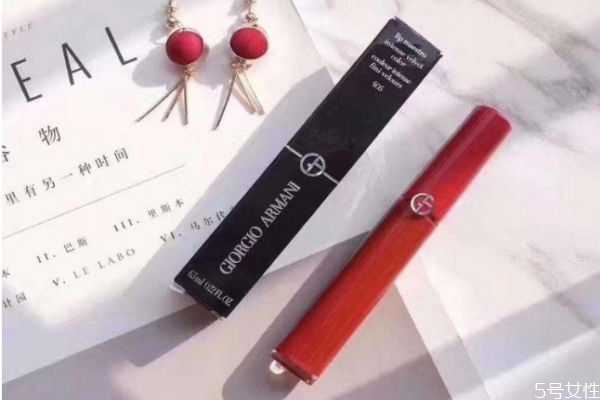 阿玛尼唇釉什么味道?阿玛尼405的正确涂法 阿玛尼唇釉什么味道?阿玛尼405的正确涂法