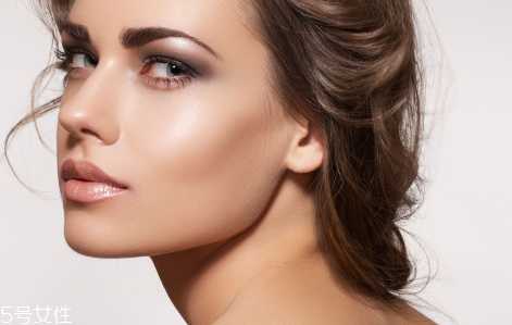 油性皮肤一天洗几次脸最好 油性皮肤一天洗几次脸最好