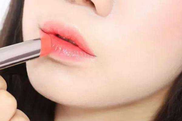 最简单的素颜妆方法 最简单的素颜妆方法