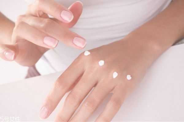 护手霜能当护脚霜用吗