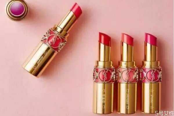 口红发干发硬涂不了怎么办？口红干了不上色怎么办