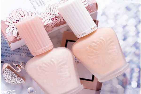 搪瓷隔离和罗拉妆前乳哪个好?妆前乳和隔离霜的区别 搪瓷隔离和罗拉妆前乳哪个好?妆前乳和隔离霜的区别