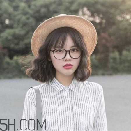 女生齐肩烫发图片大全