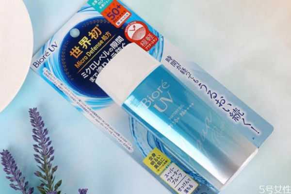 防晒霜多久补涂一次？正确补擦防晒霜的方法