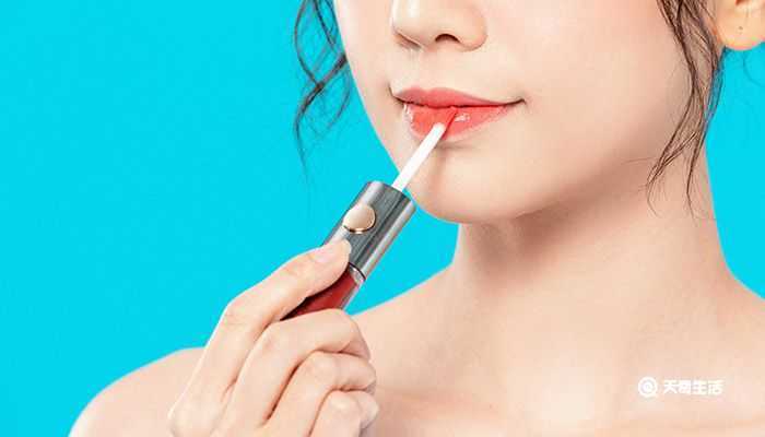 漂唇掉痂后怎么护理唇 漂唇掉痂后怎么护理唇