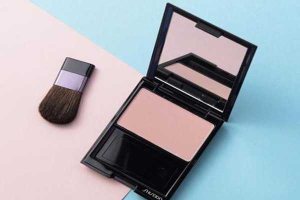 高光打在不同区域的效果 高光打在哪里好 高光打在不同区域的效果 高光打在哪里好