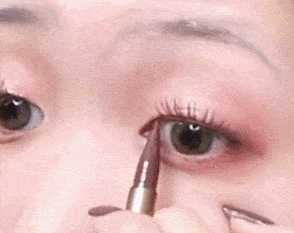 假睫毛的正确贴法教程 保姆级教程非常适合新手 假睫毛的正确贴法教程 保姆级教程非常适合新手