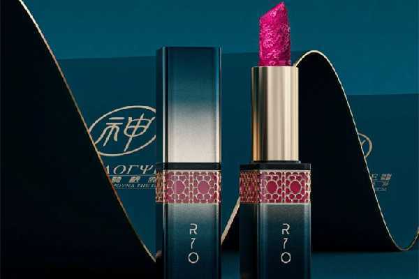 花西子口红会不会掉色沾杯