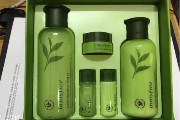 19岁适合用什么水乳