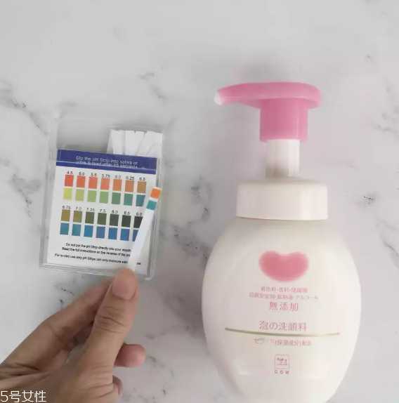 cow洗面奶和肌研极润洗面奶哪个好