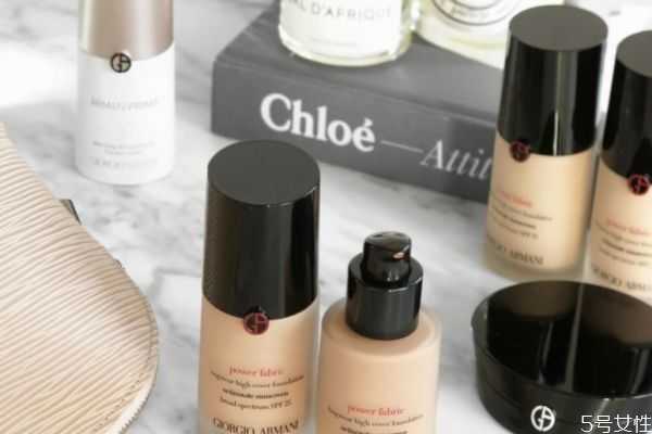 阿玛尼粉底液分层还能用吗