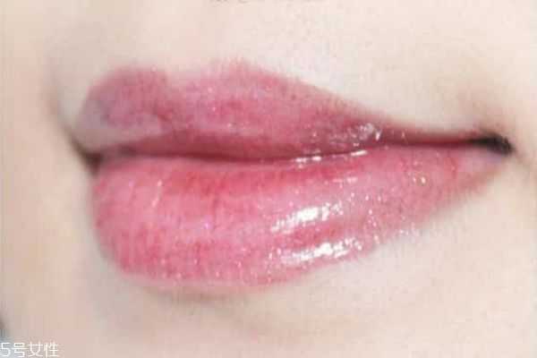 mac亮星唇彩是什么颜色 mac亮星唇彩颜色