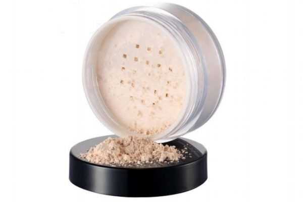 散粉是在哪个步骤用？忘带散粉用什么定妆