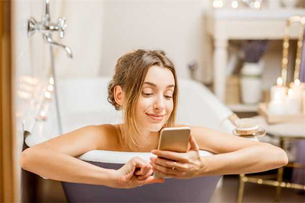 身体化妆水使用步骤