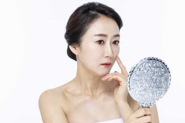 粉刺和痘痘是一样的吗