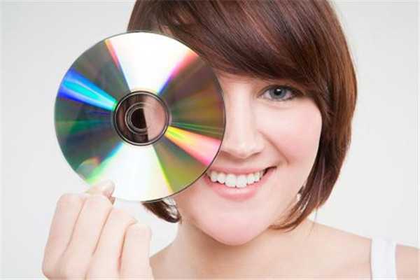 眼袋肿了有点疼痛怎么回事 眼袋肿了有点疼痛怎么回事