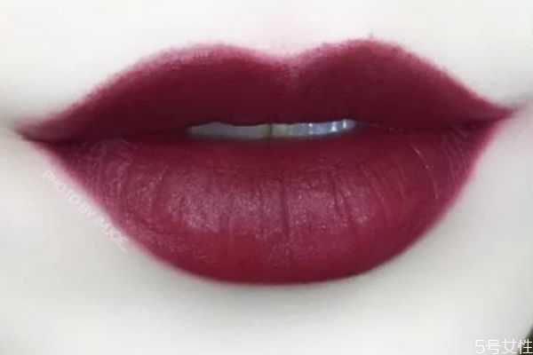 香奈儿唇釉牛血色是几号？香奈儿的154号唇釉