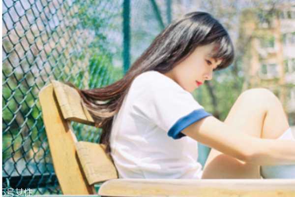 头发干枯毛躁怎么护理