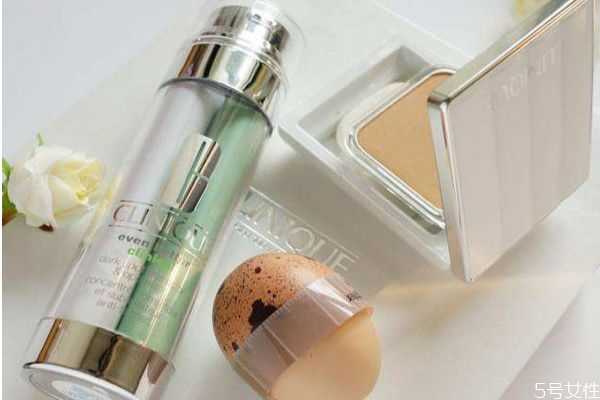 倩碧淡斑精华和科颜氏淡斑精华哪个好？