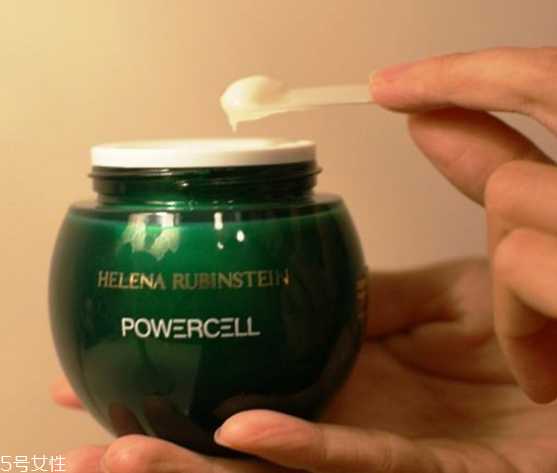 hr赫莲娜绿宝瓶轻乳霜和cpb焕润新生晚霜哪个好