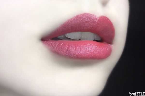 豆沙色口红色适合黄皮吗？豆沙色口红适合什么年龄