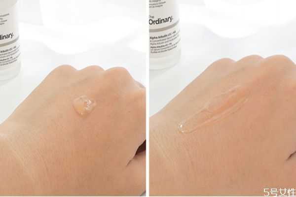 熊果苷白天可以使用吗?熊果苷和烟酰胺哪个好 熊果苷白天可以使用吗?熊果苷和烟酰胺哪个好